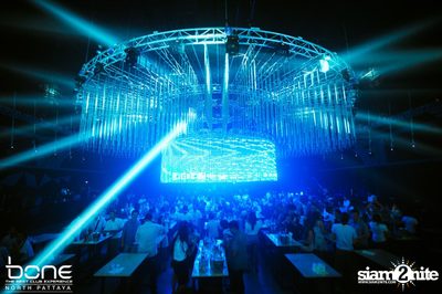Back 2 School Party กับ J Trick ที่ร้าน โบน, พัทยาเหนือ — photo 74