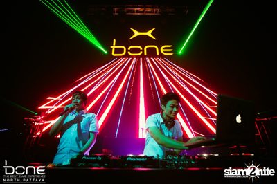 Back 2 School Party กับ J Trick ที่ร้าน โบน, พัทยาเหนือ — photo 93