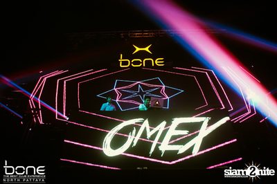 Back 2 School Party กับ J Trick ที่ร้าน โบน, พัทยาเหนือ — photo 97