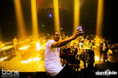 Back 2 School Party กับ J Trick ที่ร้าน โบน, พัทยาเหนือ — photo 145