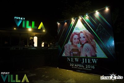 New Jiew Live at Funky Villa, Thonglor Soi 10 — photo 1