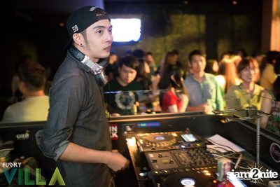 New Jiew Live at Funky Villa, Thonglor Soi 10 — photo 5