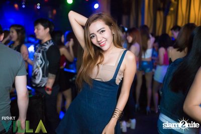 New Jiew Live at Funky Villa, Thonglor Soi 10 — photo 11