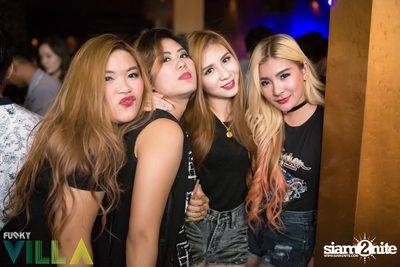 New Jiew Live at Funky Villa, Thonglor Soi 10 — photo 17