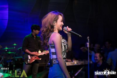 New Jiew Live at Funky Villa, Thonglor Soi 10 — photo 35