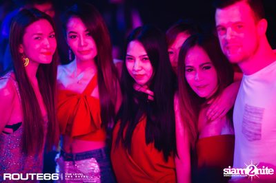 ปาร์ตี้คืนวันเสาร์ ที่ร้าน รูท ซิกตี้ซิก คลับ อาร์ซีเอ — photo 44