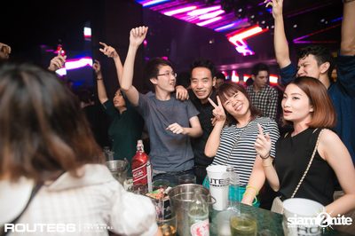 ปาร์ตี้คืนวันเสาร์ ที่ร้าน รูท ซิกตี้ซิก คลับ อาร์ซีเอ — photo 93