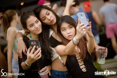 SO POOL PARTY ที่ เดอะ วอเทอร์ คลับ | โรงแรมโซฟิเทล โซ — photo 5