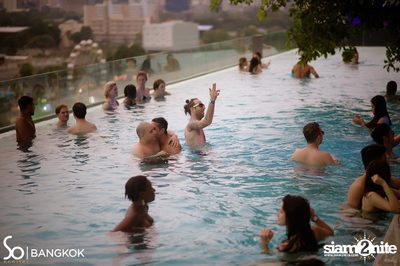 SO POOL PARTY ที่ เดอะ วอเทอร์ คลับ | โรงแรมโซฟิเทล โซ — photo 58