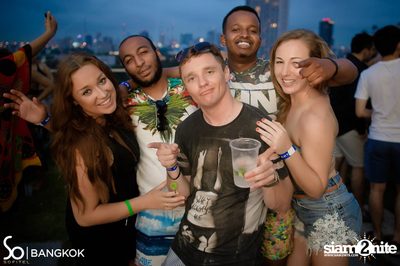 SO POOL PARTY ที่ เดอะ วอเทอร์ คลับ | โรงแรมโซฟิเทล โซ — photo 97