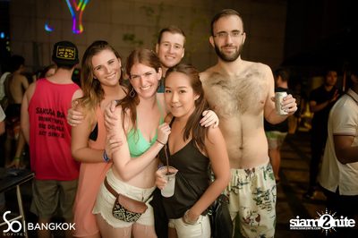 SO POOL PARTY ที่ เดอะ วอเทอร์ คลับ | โรงแรมโซฟิเทล โซ — photo 142