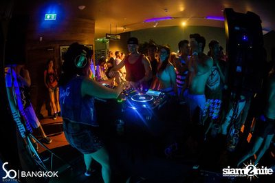 SO POOL PARTY ที่ เดอะ วอเทอร์ คลับ | โรงแรมโซฟิเทล โซ — photo 157