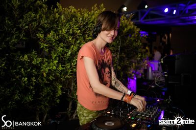 SO POOL PARTY ที่ เดอะ วอเทอร์ คลับ | โรงแรมโซฟิเทล โซ — photo 188