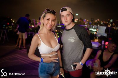 SO POOL PARTY ที่ เดอะ วอเทอร์ คลับ | โรงแรมโซฟิเทล โซ — photo 194