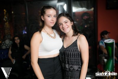 Friday Night at Desi Beats, The Opus | Thonglor Soi 10 — photo 12