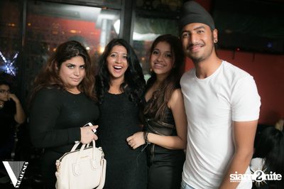 Friday Night at Desi Beats, The Opus | Thonglor Soi 10 — photo 17