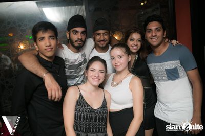 Friday Night at Desi Beats, The Opus | Thonglor Soi 10 — photo 28