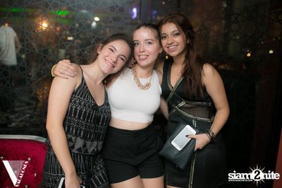 Friday Night at Desi Beats, The Opus | Thonglor Soi 10 — photo 32