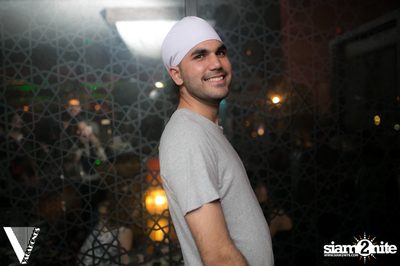 Friday Night at Desi Beats, The Opus | Thonglor Soi 10 — photo 41