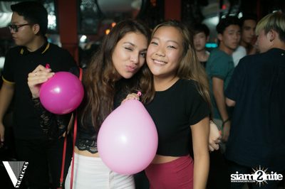 Friday Night at Desi Beats, The Opus | Thonglor Soi 10 — photo 66