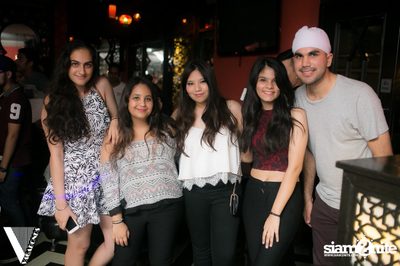 Friday Night at Desi Beats, The Opus | Thonglor Soi 10 — photo 73