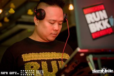 Seenspace Invasion ที่ร้าน Clouds, Fat'R Gut'z และ BREW Beers & Ciders — photo 3