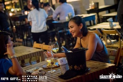 Seenspace Invasion ที่ร้าน Clouds, Fat'R Gut'z และ BREW Beers & Ciders — photo 6