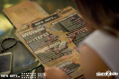 Seenspace Invasion ที่ร้าน Clouds, Fat'R Gut'z และ BREW Beers & Ciders — photo 9