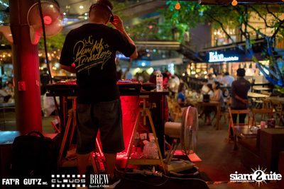 Seenspace Invasion ที่ร้าน Clouds, Fat'R Gut'z และ BREW Beers & Ciders — photo 21