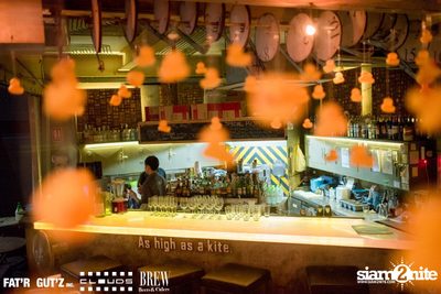 Seenspace Invasion ที่ร้าน Clouds, Fat'R Gut'z และ BREW Beers & Ciders — photo 25
