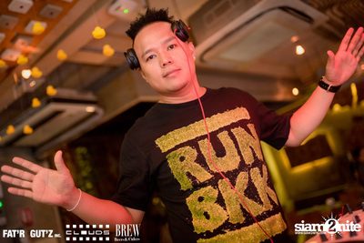 Seenspace Invasion ที่ร้าน Clouds, Fat'R Gut'z และ BREW Beers & Ciders — photo 28