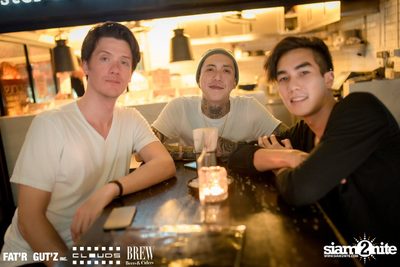 Seenspace Invasion ที่ร้าน Clouds, Fat'R Gut'z และ BREW Beers & Ciders — photo 31