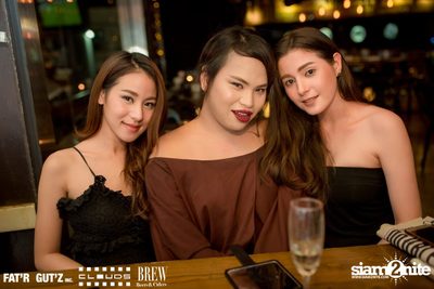 Seenspace Invasion ที่ร้าน Clouds, Fat'R Gut'z และ BREW Beers & Ciders — photo 34