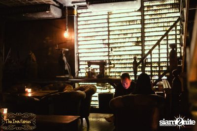 Open Mic Mondays ที่ ดิ ไอรอน แฟรี่, ทองหล่อ — photo 19