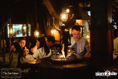 Open Mic Mondays ที่ ดิ ไอรอน แฟรี่, ทองหล่อ — photo 49