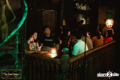 Open Mic Mondays ที่ ดิ ไอรอน แฟรี่, ทองหล่อ — photo 51