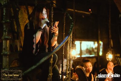 Open Mic Mondays ที่ ดิ ไอรอน แฟรี่, ทองหล่อ — photo 68