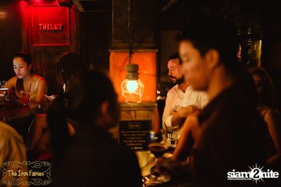 Open Mic Mondays ที่ ดิ ไอรอน แฟรี่, ทองหล่อ — photo 84