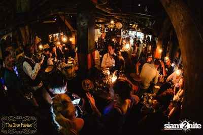 Open Mic Mondays ที่ ดิ ไอรอน แฟรี่, ทองหล่อ — photo 113