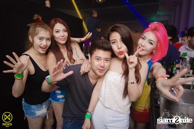 Friday Night at NOXS Bangkok, Ekamai-Raminthra — photo 122