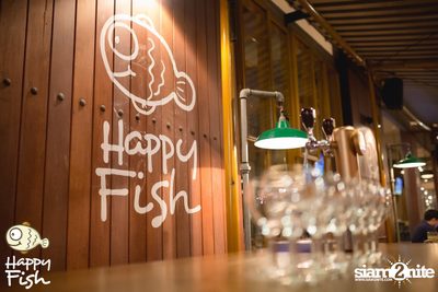 คืนวันศุกร์ ที่ร้าน แฮปปี้ ฟิช, เอเชีย ทีค เดอะ ริเวอร์ฟร้อนท์ — photo 12