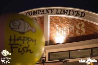คืนวันศุกร์ ที่ร้าน แฮปปี้ ฟิช, เอเชีย ทีค เดอะ ริเวอร์ฟร้อนท์ — photo 16