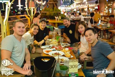 คืนวันศุกร์ ที่ร้าน แฮปปี้ ฟิช, เอเชีย ทีค เดอะ ริเวอร์ฟร้อนท์ — photo 20