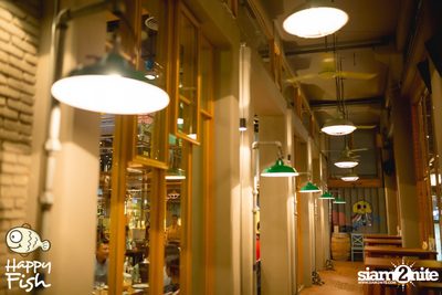 คืนวันศุกร์ ที่ร้าน แฮปปี้ ฟิช, เอเชีย ทีค เดอะ ริเวอร์ฟร้อนท์ — photo 22
