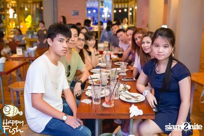 คืนวันศุกร์ ที่ร้าน แฮปปี้ ฟิช, เอเชีย ทีค เดอะ ริเวอร์ฟร้อนท์ — photo 26
