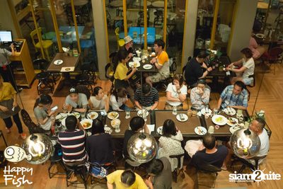 คืนวันศุกร์ ที่ร้าน แฮปปี้ ฟิช, เอเชีย ทีค เดอะ ริเวอร์ฟร้อนท์ — photo 34