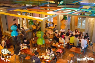 คืนวันศุกร์ ที่ร้าน แฮปปี้ ฟิช, เอเชีย ทีค เดอะ ริเวอร์ฟร้อนท์ — photo 35