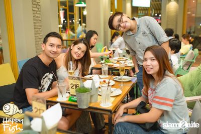 คืนวันศุกร์ ที่ร้าน แฮปปี้ ฟิช, เอเชีย ทีค เดอะ ริเวอร์ฟร้อนท์ — photo 36