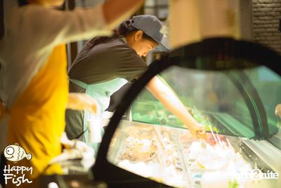 คืนวันศุกร์ ที่ร้าน แฮปปี้ ฟิช, เอเชีย ทีค เดอะ ริเวอร์ฟร้อนท์ — photo 43