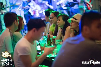 คืนวันศุกร์ ที่ร้าน แฮปปี้ ฟิช, เอเชีย ทีค เดอะ ริเวอร์ฟร้อนท์ — photo 50
